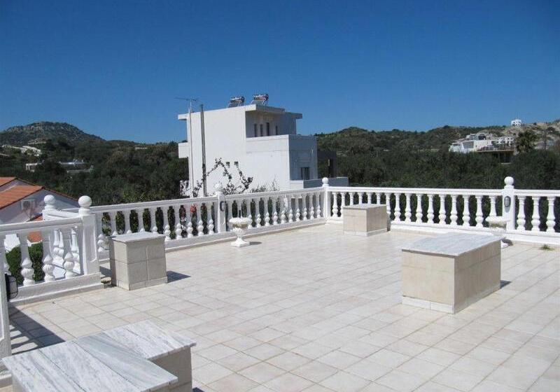 ホテル Castellino Studios