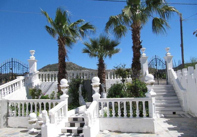 ホテル Castellino Studios