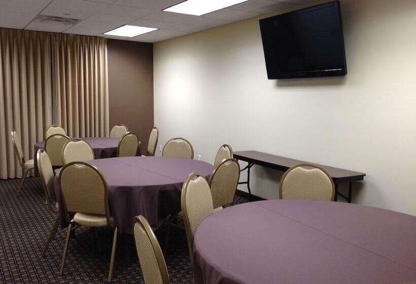 فندق Comfort Inn & Suites Barnesville Frackville