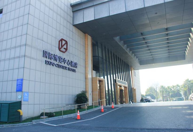 בית מלון כפרי Expo Center