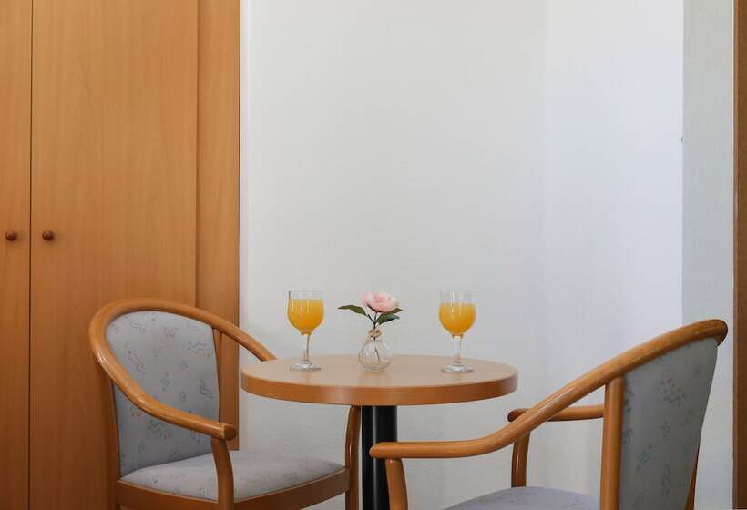 فندق Downtown Private Rooms