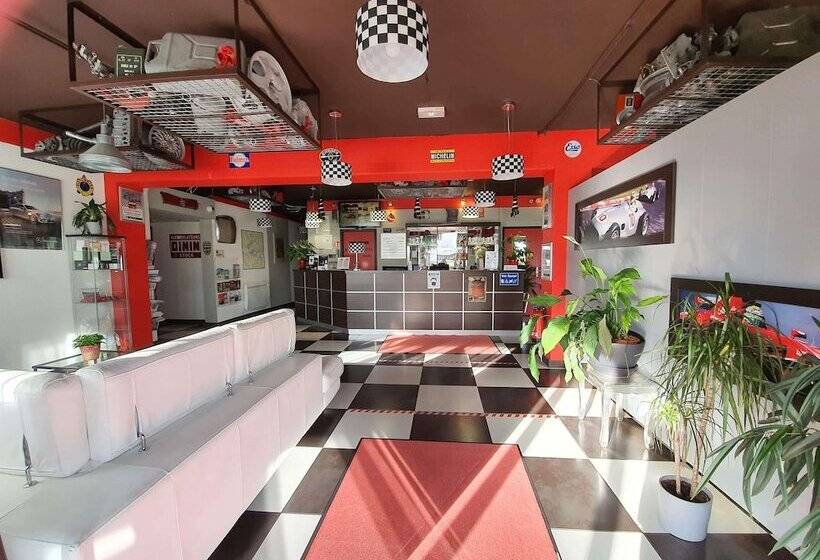 Enzo Hotels Cannes écluse By Kyriad Direct