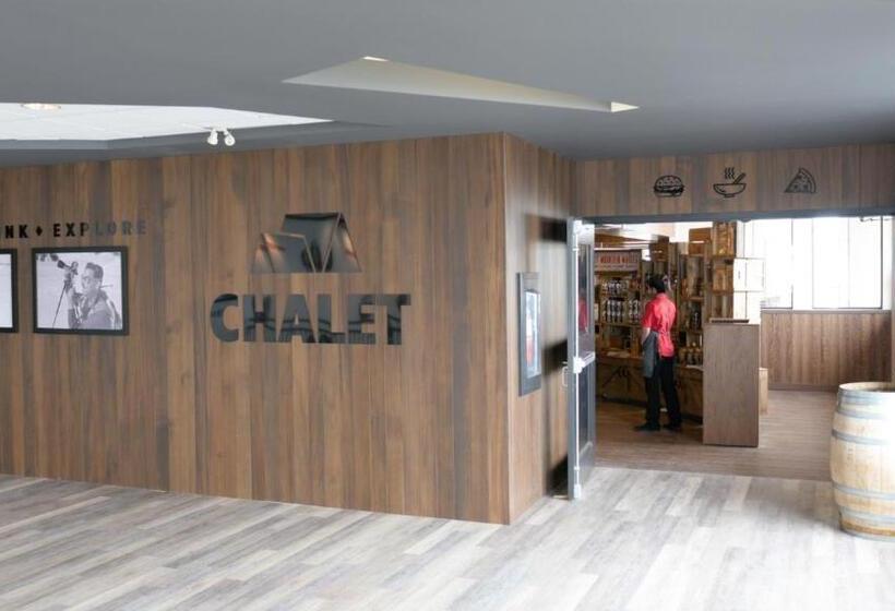 هتل Glacier View Lodge