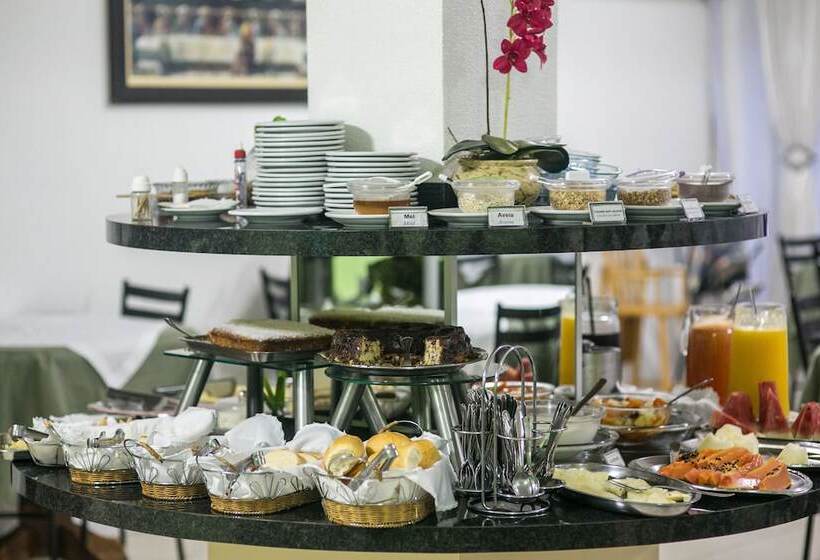 Отель Grand Prix