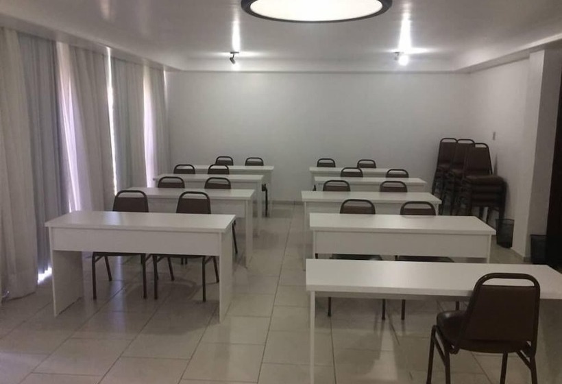 Отель Grand Prix