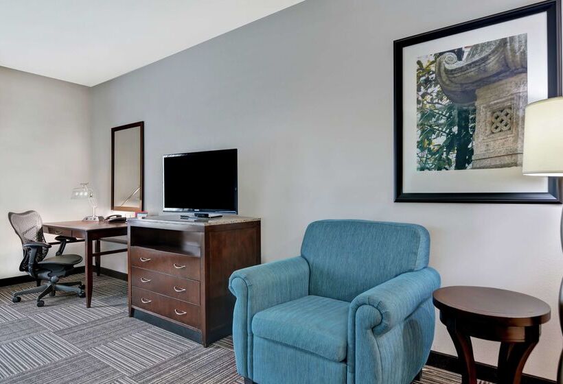 فندق Hilton Garden Inn Fayettevile