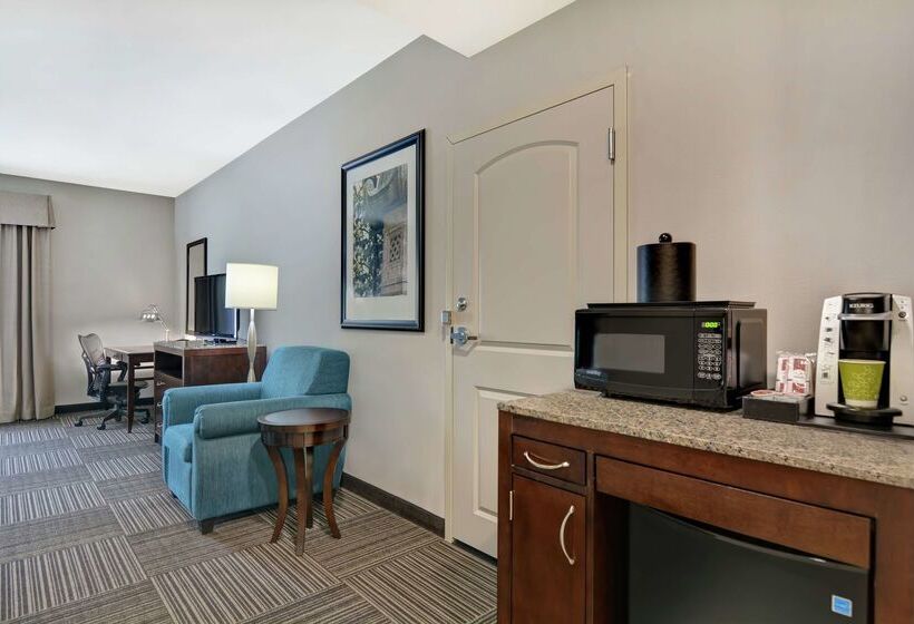 فندق Hilton Garden Inn Fayettevile