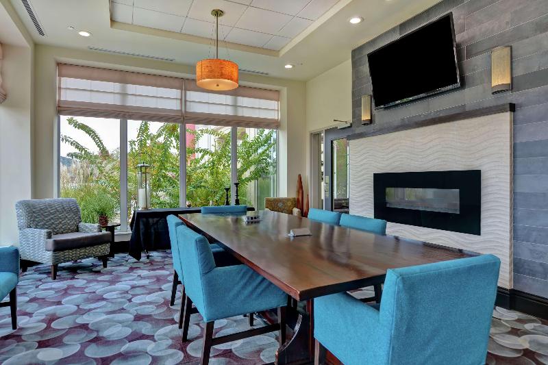 فندق Hilton Garden Inn Fayettevile