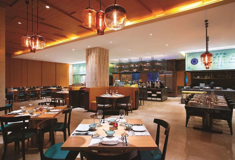 בית מלון כפרי Hilton Garden Inn Lijiang