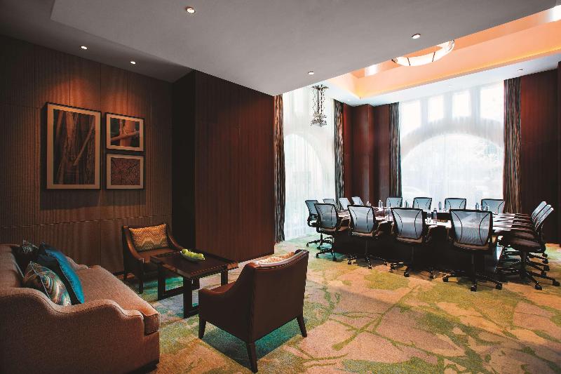 בית מלון כפרי Hilton Garden Inn Lijiang