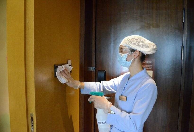 בית מלון כפרי Hilton Garden Inn Lijiang