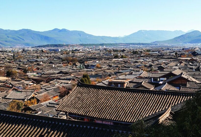 בית מלון כפרי Hilton Garden Inn Lijiang