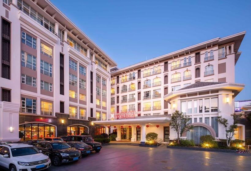 בית מלון כפרי Hilton Garden Inn Lijiang