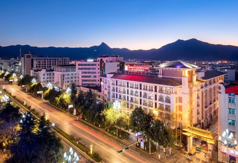 בית מלון כפרי Hilton Garden Inn Lijiang