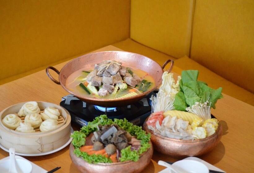 בית מלון כפרי Hilton Garden Inn Lijiang