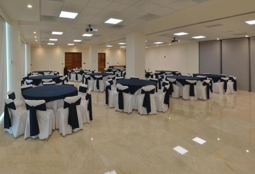 فندق Holiday Inn Express Puerto Vallarta, An Ihg