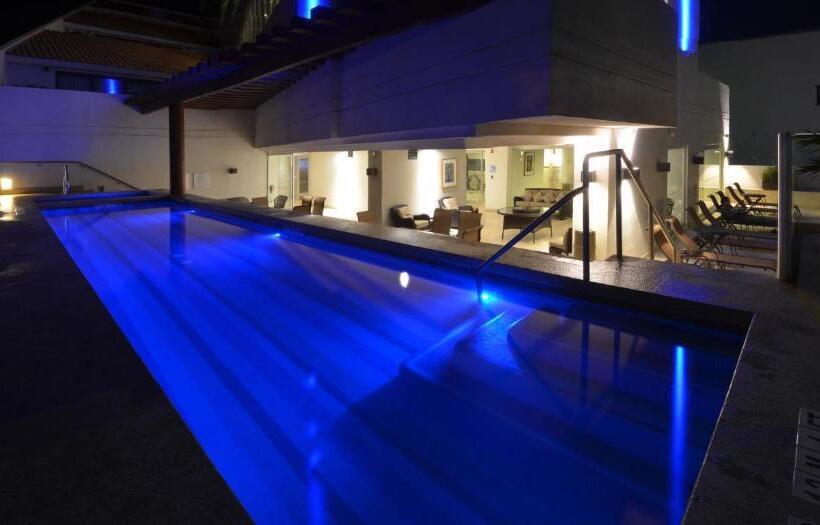 فندق Holiday Inn Express Puerto Vallarta, An Ihg