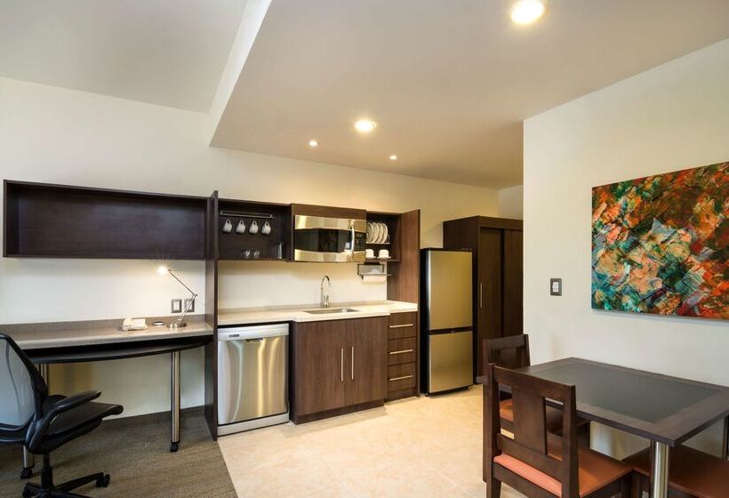 Отель Homewood Suites By Hilton Queretaro, Mexico