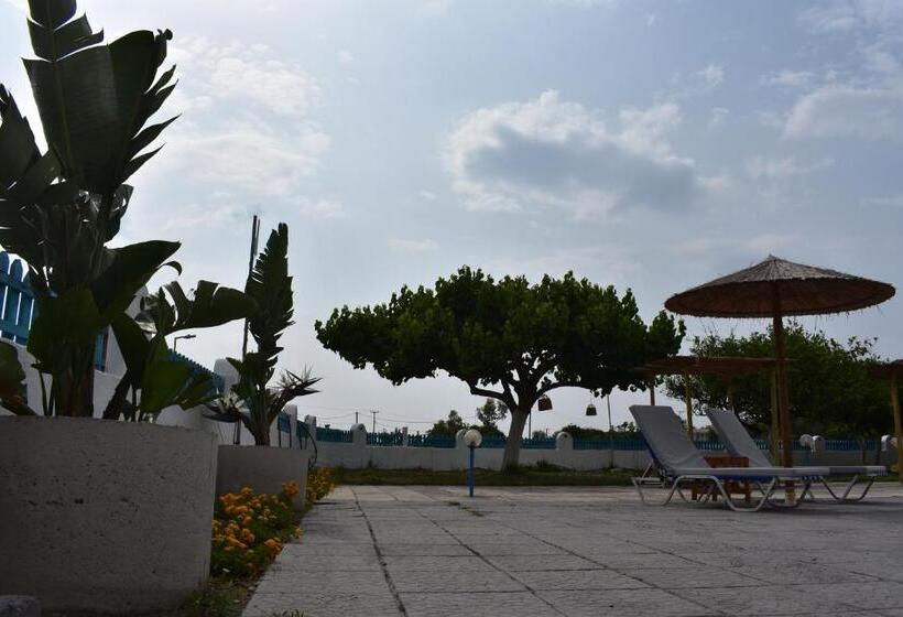 ホテル Manos Pension