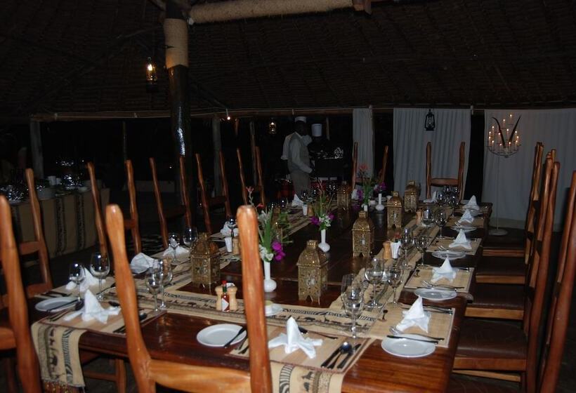 Hotel Mbweha Camp Lake Nakuru