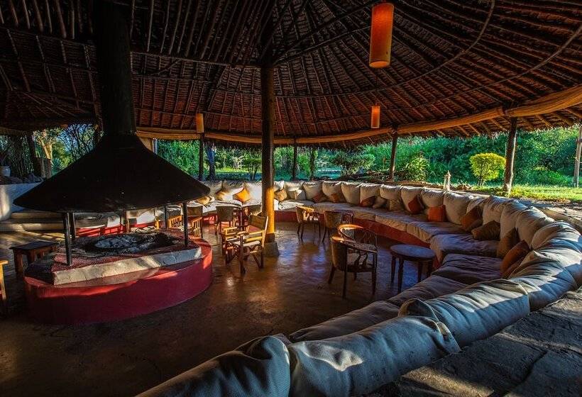 Hotel Mbweha Camp Lake Nakuru