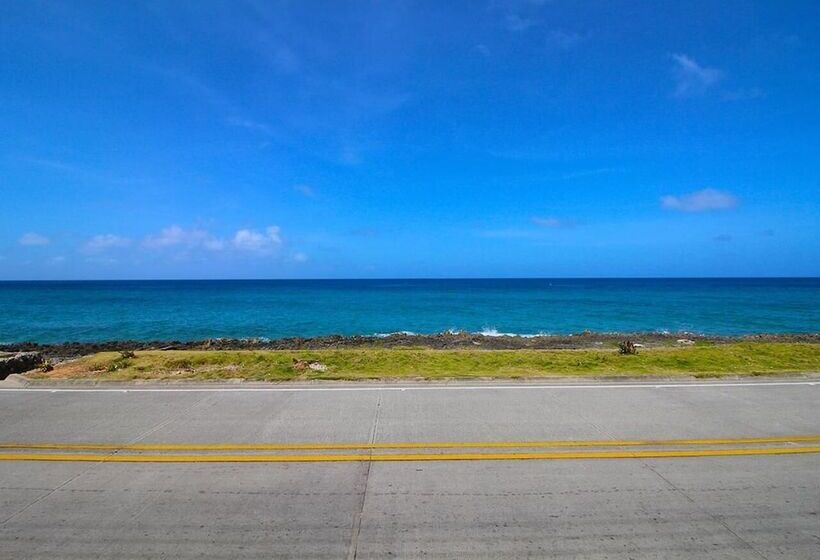 בית מלון כפרי On Vacation Blue Reef