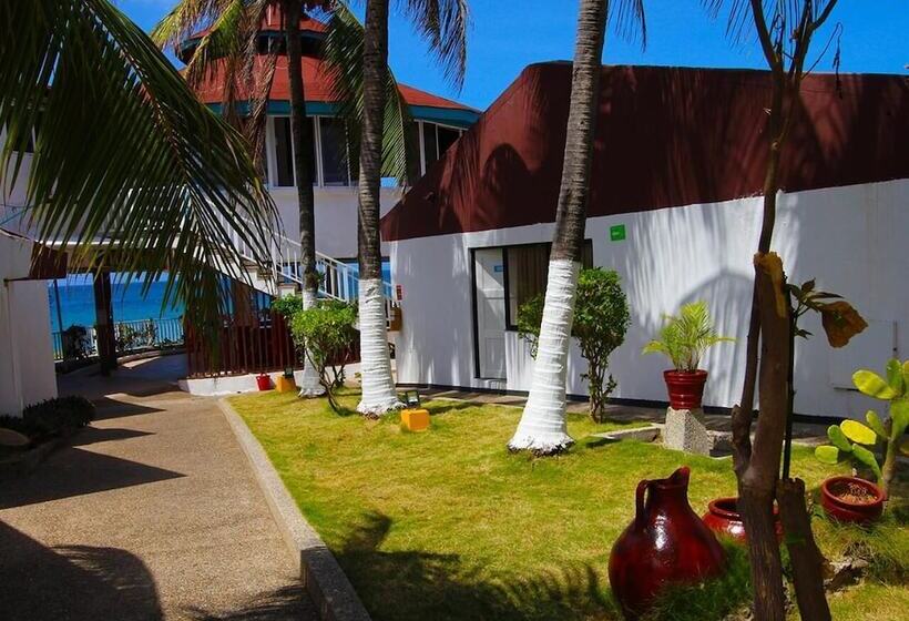 בית מלון כפרי On Vacation Blue Reef