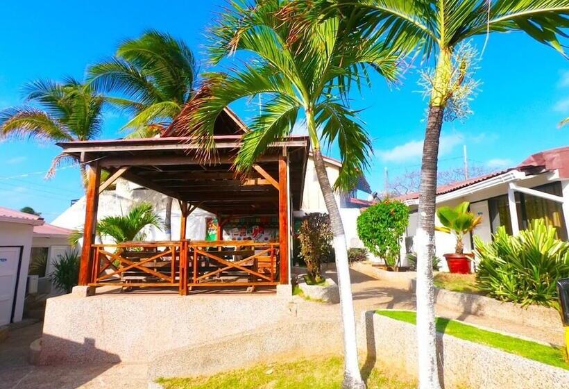 בית מלון כפרי On Vacation Blue Reef