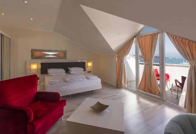 Отель Orka Boutique