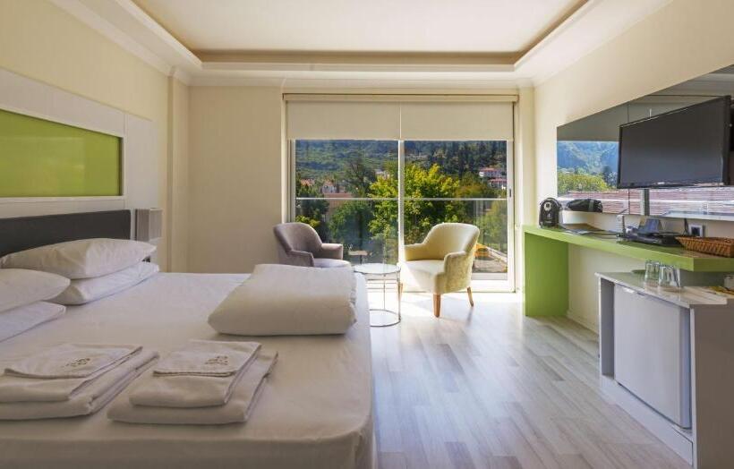 Отель Orka Boutique