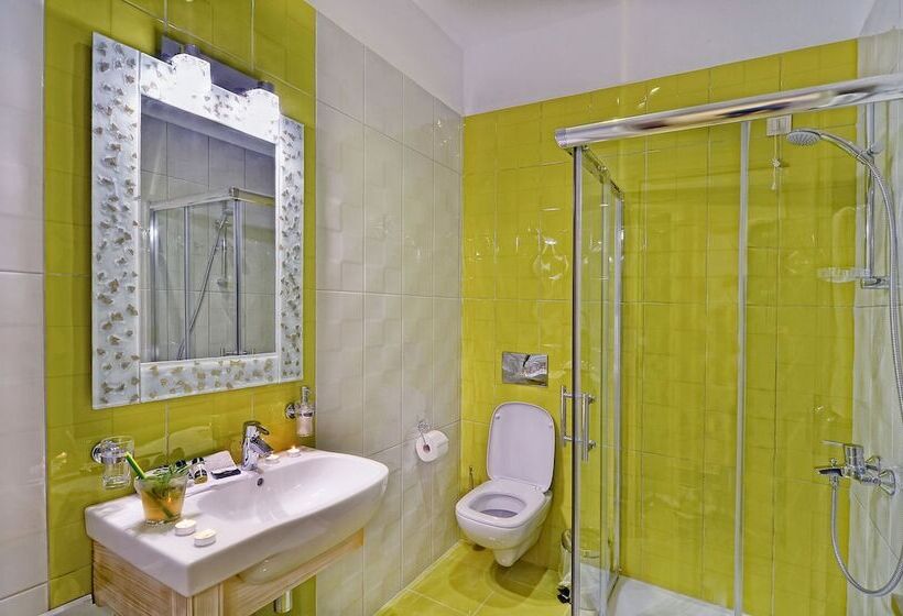 בית מלון כפרי Parga Princess