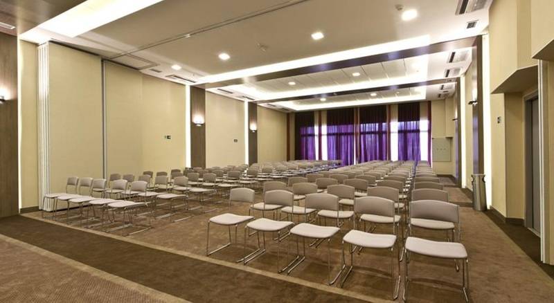 בית מלון כפרי Radisson Blu Belo Horizonte Savassi