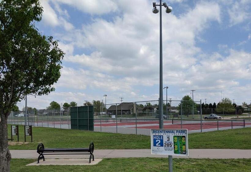 فندق Park View Inn & Suites