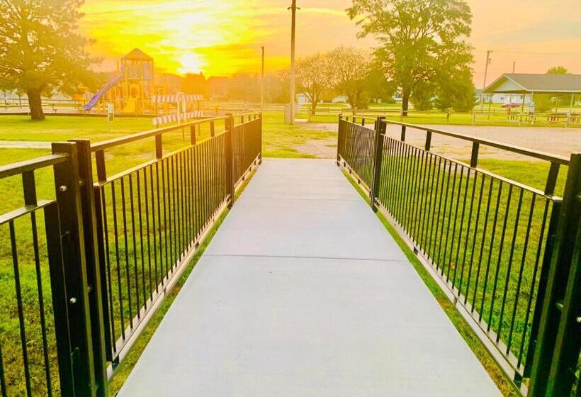 فندق Park View Inn & Suites