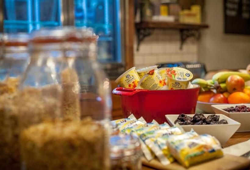 酒店 The George Townhouse