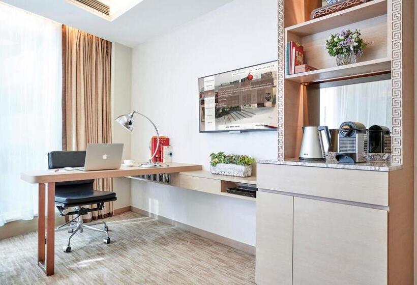 هتل The Pottinger Hong Kong