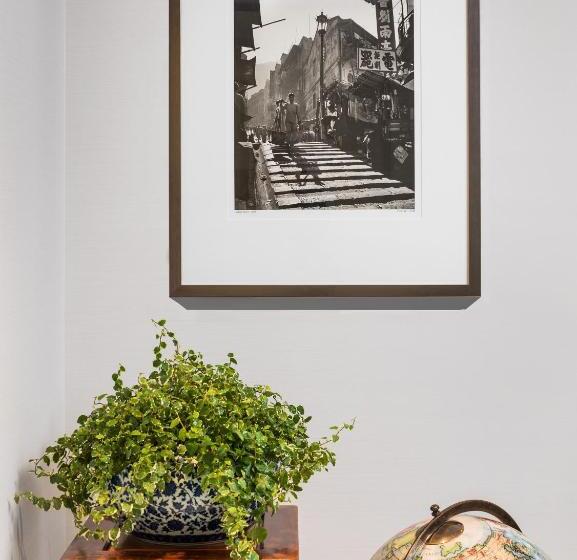 هتل The Pottinger Hong Kong