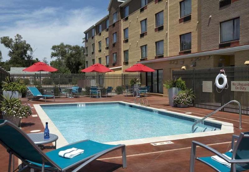 בית מלון כפרי Towneplace Suites By Marriott Garden City