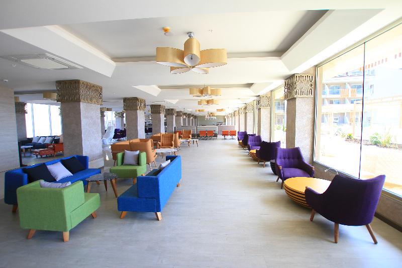 ホテル Turunc Premium