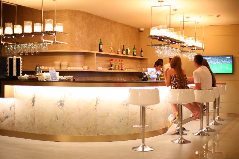 ホテル Turunc Premium