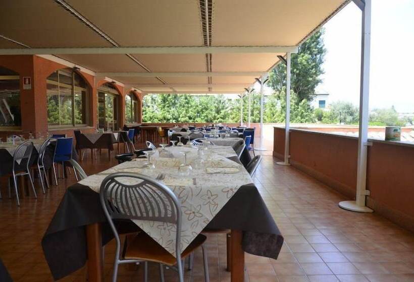 ホテル Villaggio Santandrea Resort