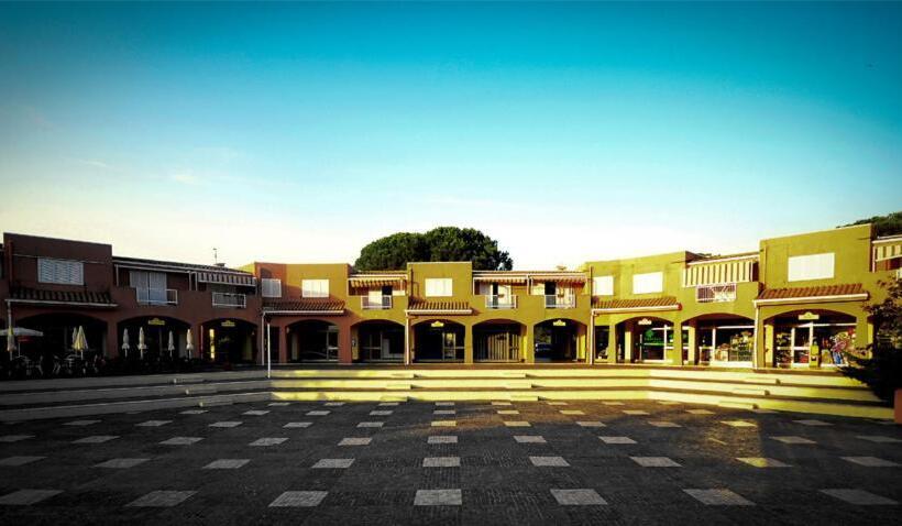 ホテル Villaggio Santandrea Resort