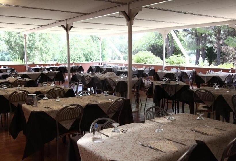 ホテル Villaggio Santandrea Resort