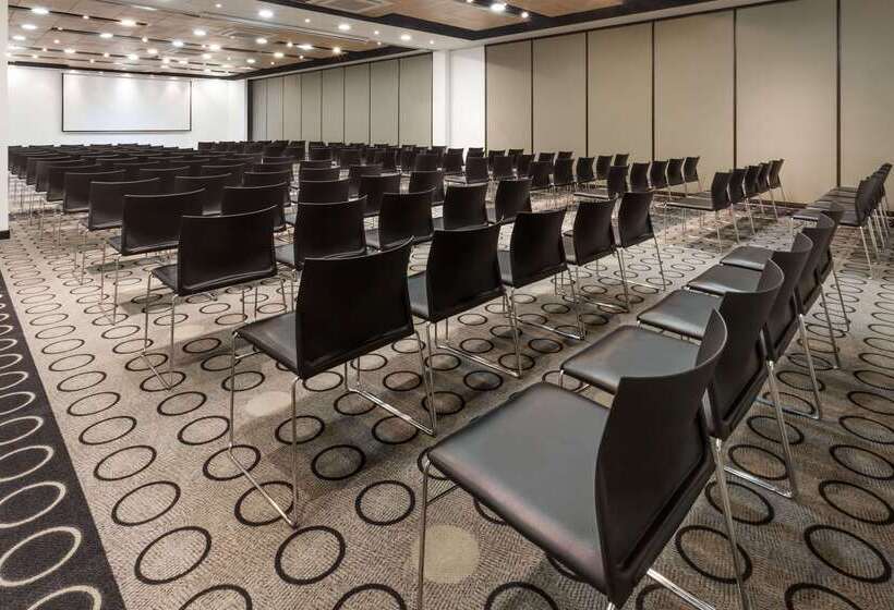 هتل Wyndham Bogota