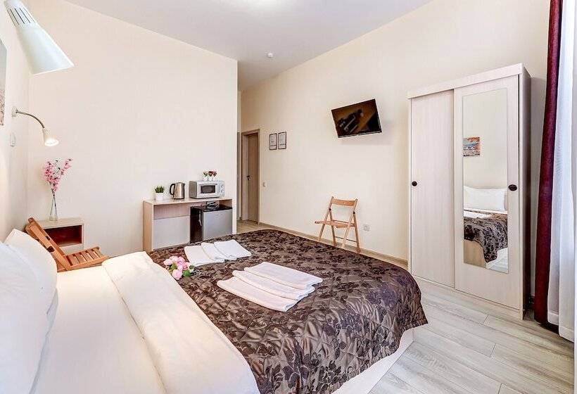Superhostel On Nevskiy 95