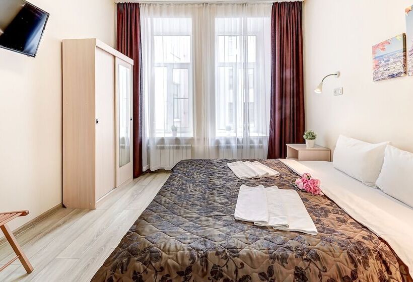 Superhostel On Nevskiy 95
