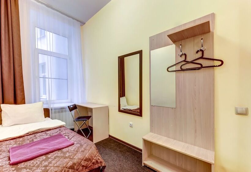 Superhostel On Nevskiy 95