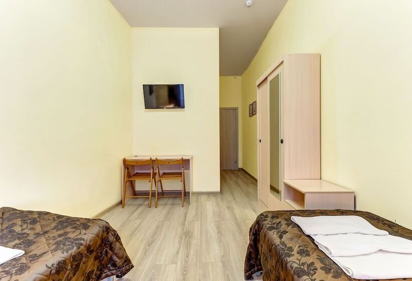 Superhostel On Nevskiy 95