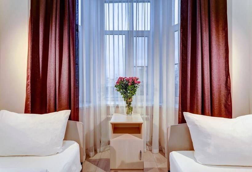 Superhostel On Nevskiy 95