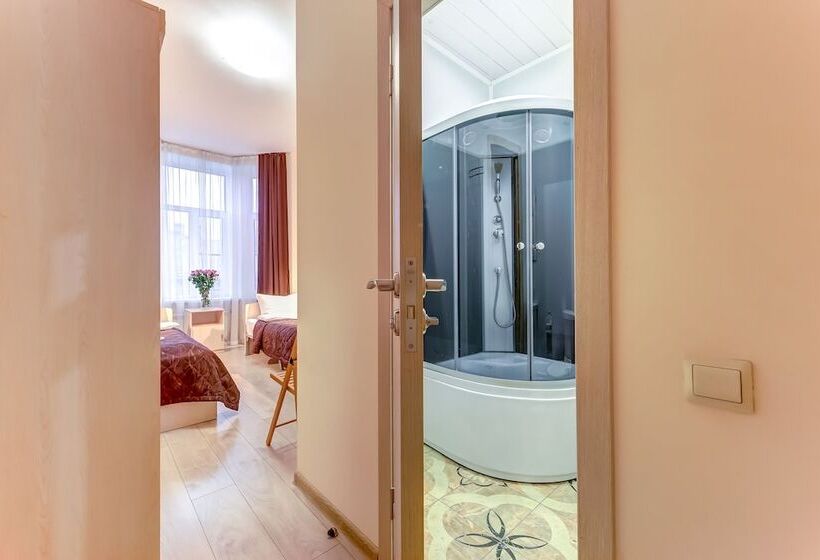 Superhostel On Nevskiy 95